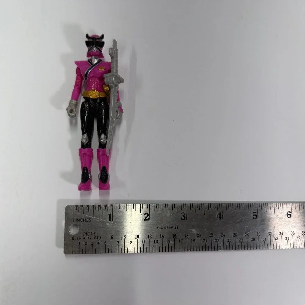 Power Rangers Super Samurai Pink Ranger Mia 4 Inch Action Figure with Sword